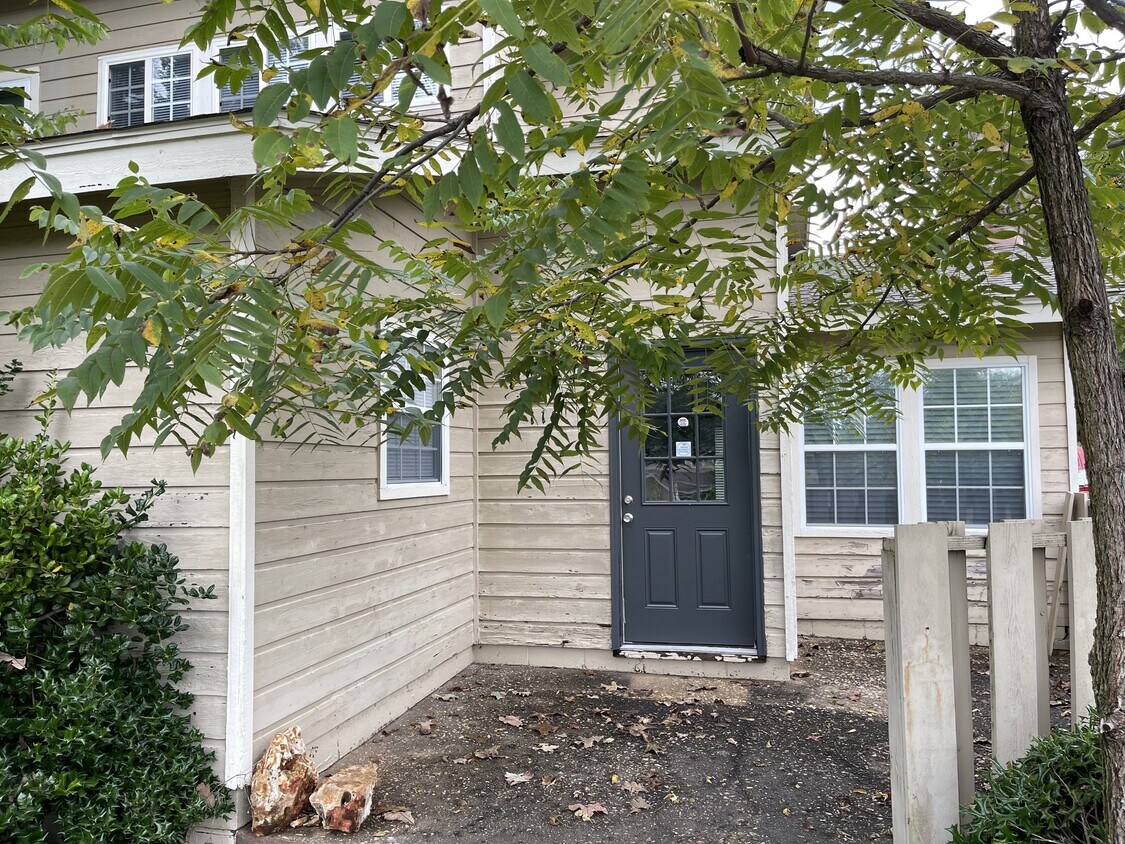 Foto del edificio - 13811 Turnberry Ln