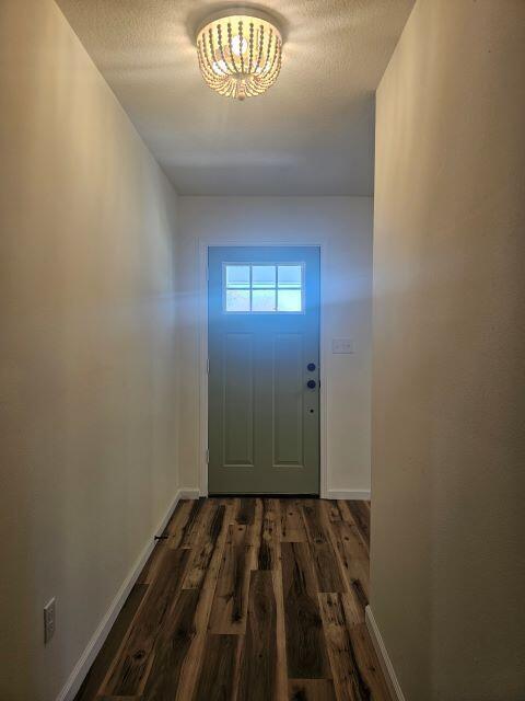 Foto del edificio - 600 Burgundy Ln