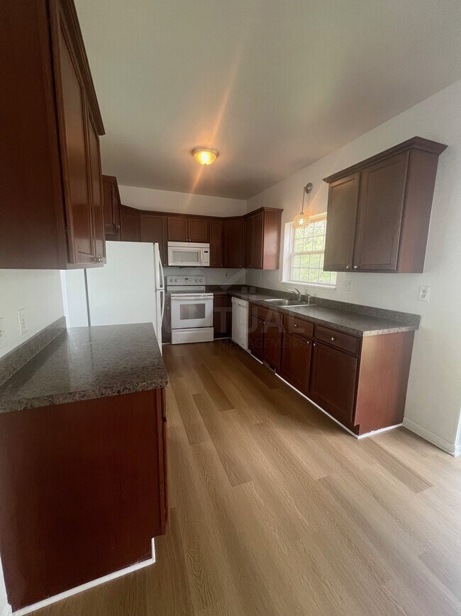 Building Photo - 38170 Palmateer Road, Westland, MI 48186 -...