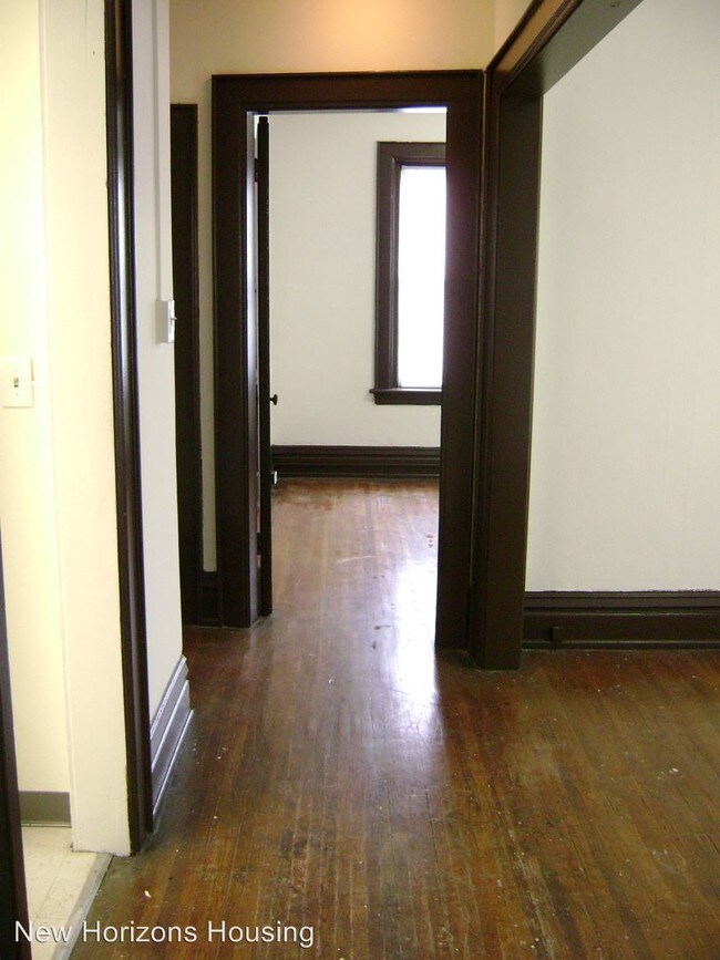 Building Photo - 33 S Washington Ave