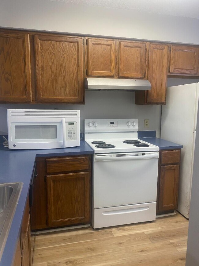 Foto del edificio - 409 Garden Dr