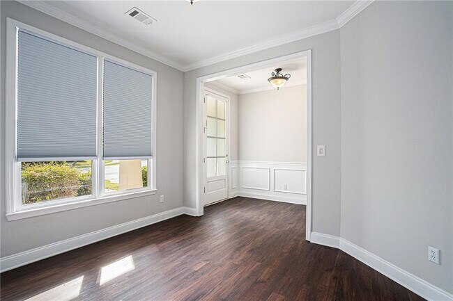Building Photo - 308 Market Ct