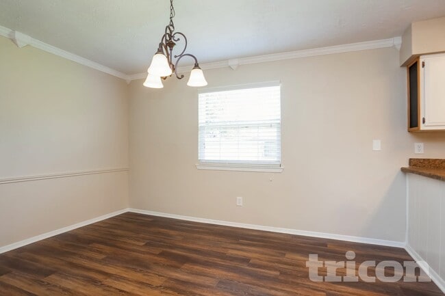 Building Photo - 6128 Silver Leaf Dr