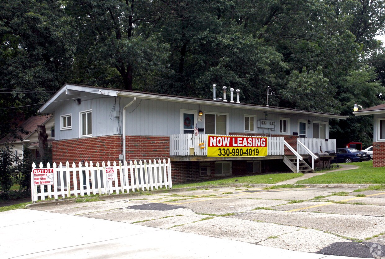 Primary Photo - 516-530 Frederick Ave