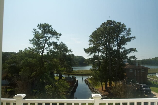 Foto del edificio - Beautiful home with amazing view