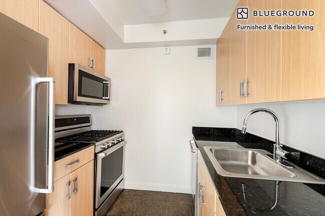 Foto del edificio - 561 10th Ave