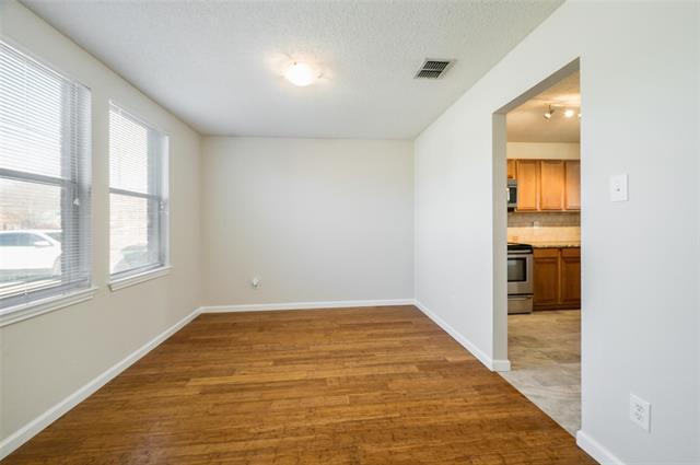 Building Photo - 1316 Willow Tree Dr