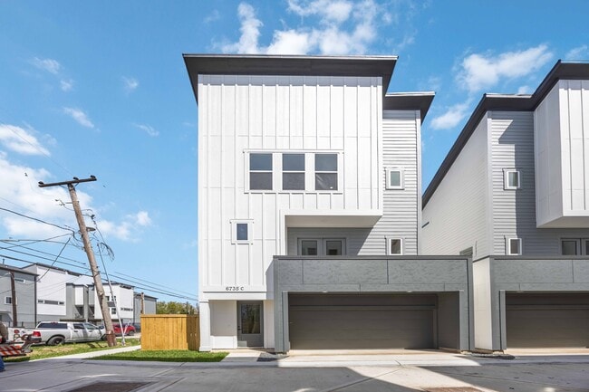 Photo - 6737 Peerless St Townhome