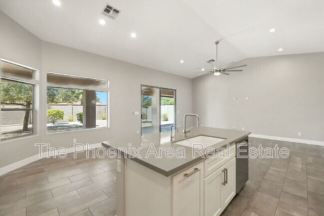 Building Photo - 25818 S Hollygreen Dr
