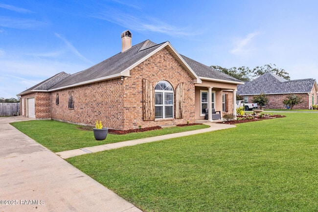 Building Photo - 116 Alexis Dr