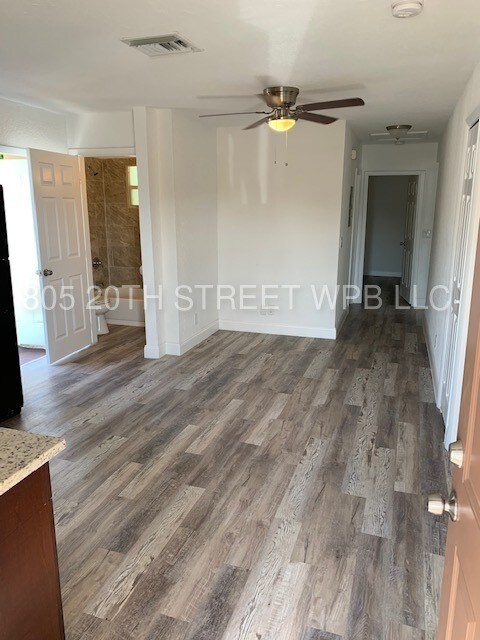 Foto del edificio - 803b 20th St