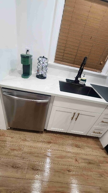Foto del edificio - 706 E 81st St