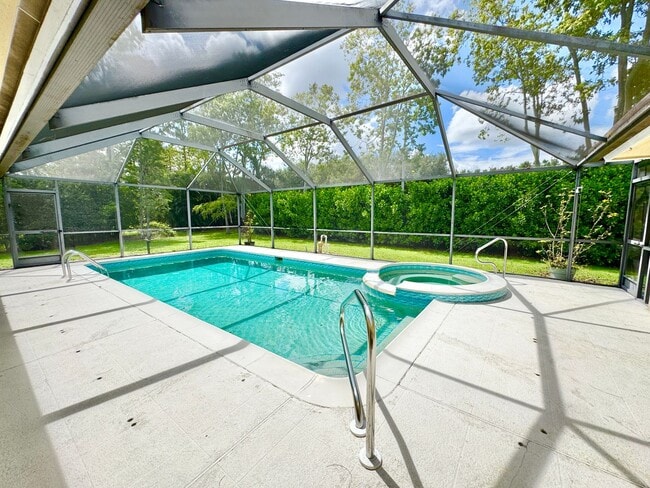 Foto del edificio - ** BERKSHIRE LAKES ** 3 BED + DEN / 2.5 BA...