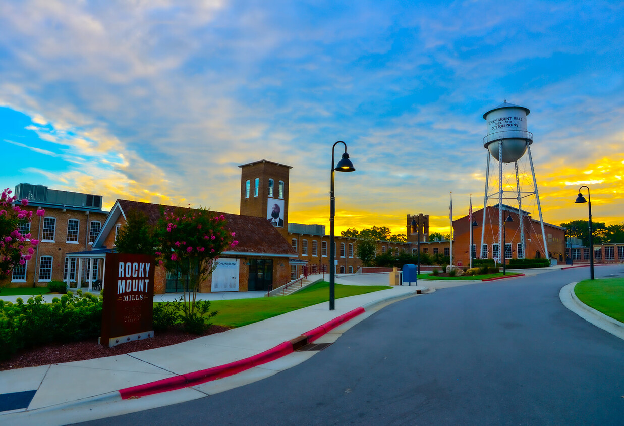 Foto principal - Lofts at Rocky Mount Mills