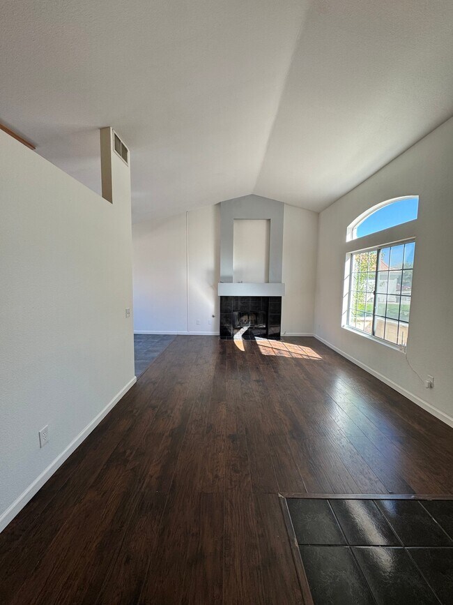 Foto del edificio - 13154 Oberlin Ave