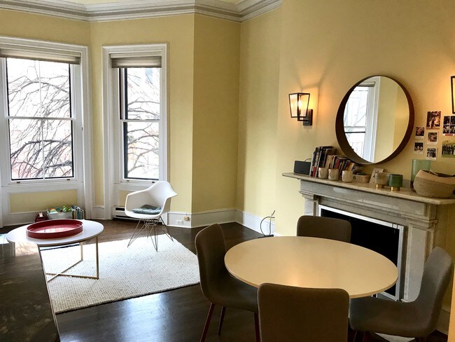 Foto del edificio - 241 Beacon St