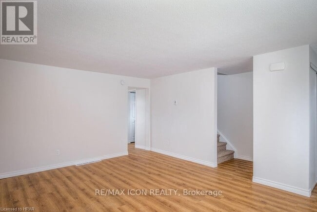 Photo du bâtiment - 55 Crehan Crescent