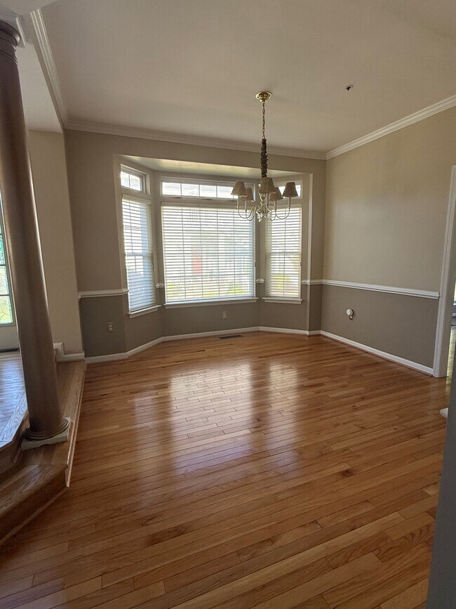 Foto del edificio - 2037 Woodshade Ct