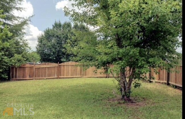 Building Photo - 5842 Wellborn Oaks Ct