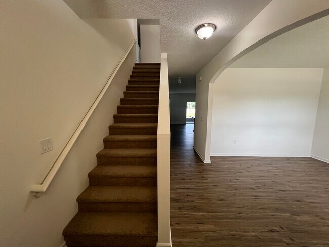 Building Photo - 1110 Newton Cir