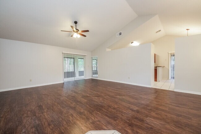 Foto del edificio - 711 White River Dr