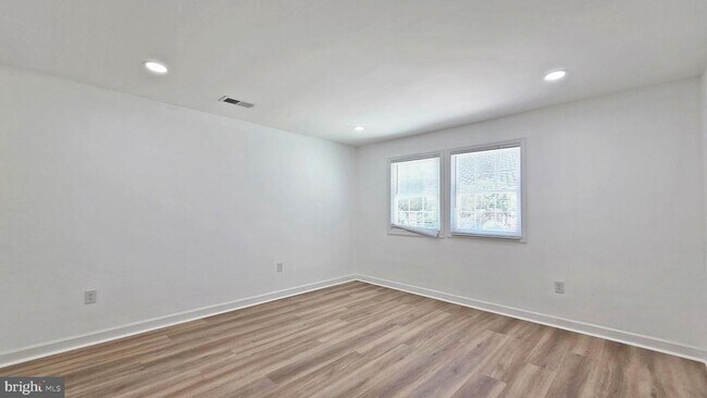 Foto del edificio - 1712 Mt Vernon Ave