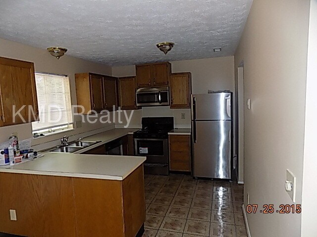 Building Photo - 9448 Lexington Cir