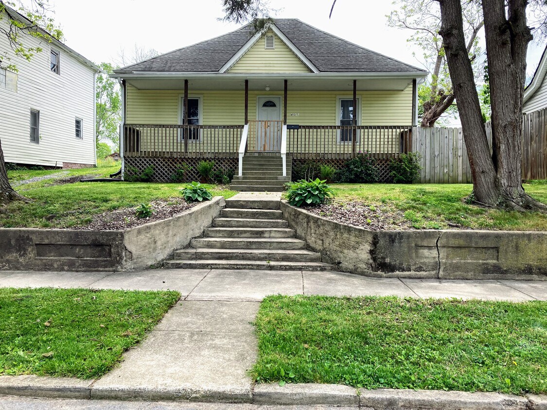Primary Photo - 405 Wilson Ave