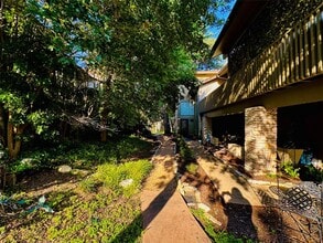 Building Photo - 25 Stoney Creek Cove