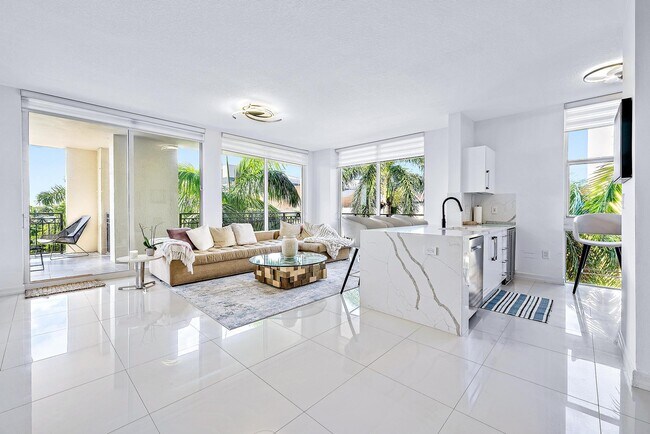 Building Photo - 550 Okeechobee Blvd