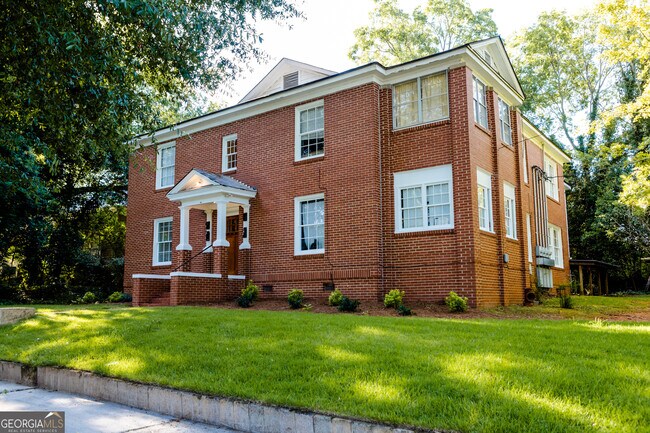 Foto del edificio - 111 E Screven St