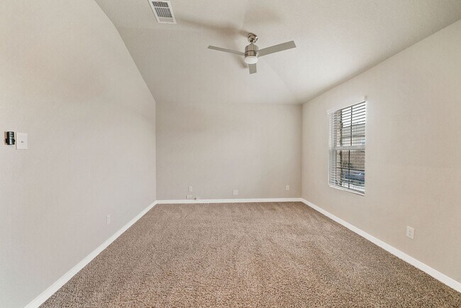 Building Photo - 3 Bedroom/2 Bath Escalera Subdivision