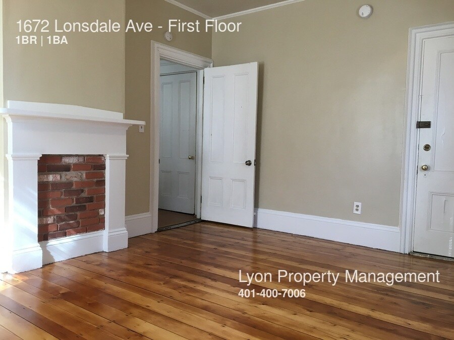 Primary Photo - 1672 Lonsdale Ave