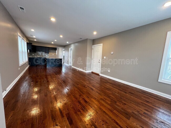 Foto del edificio - 2605 E 92nd St