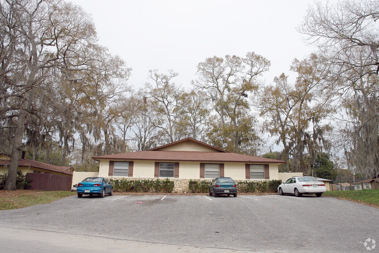 Primary Photo - 1801 SE 40th Street Rd