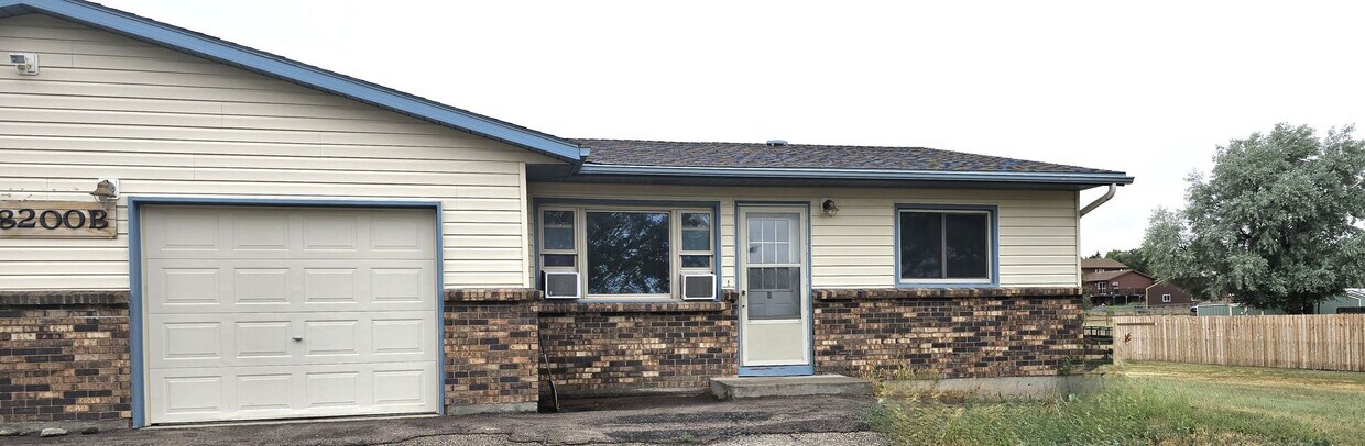Primary Photo - 8200 Ptarmigan Ave