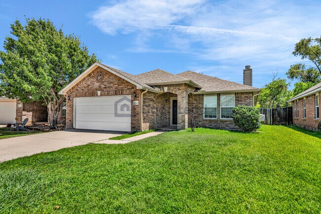 Building Photo - 12744 Northern Pine Dr