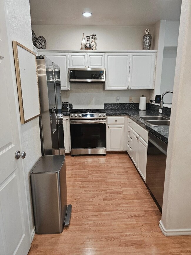 Building Photo - 16189 SW Holland Ln