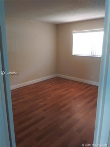Foto del edificio - 8025 S Colony Cir