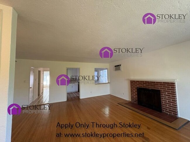 Foto del edificio - 3709 Sundale Rd