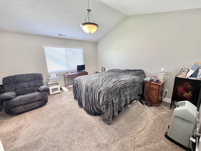 Building Photo - 379 S Spanish Trails Blvd