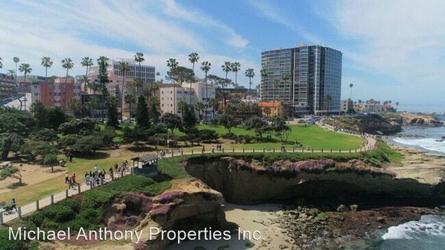 Building Photo - 2 br, 2 bath House - 1039 Coast Blvd Unit A
