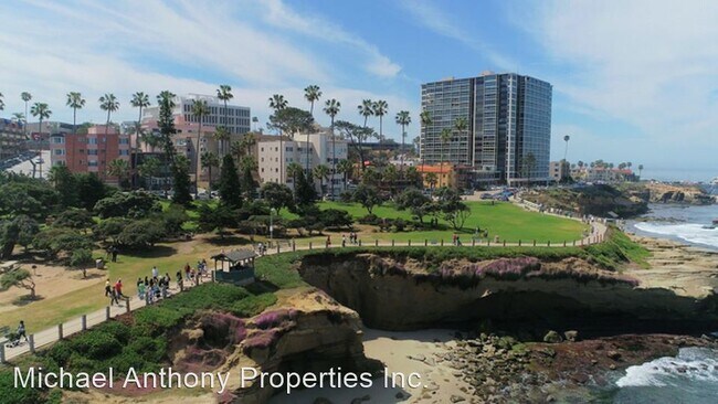 Foto del edificio - 2 br, 2 bath House - 1039 Coast Blvd Unit A