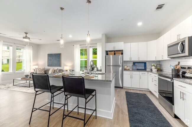 1BR, 1BA - 738 SF - Madison Ridge