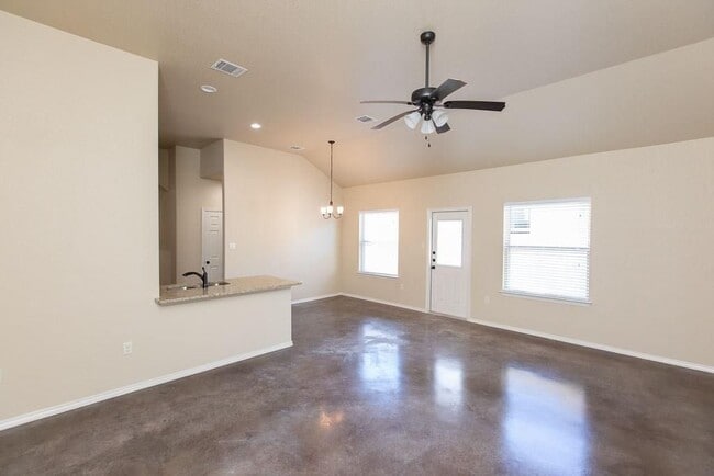 Building Photo - 189 Joanne Lp