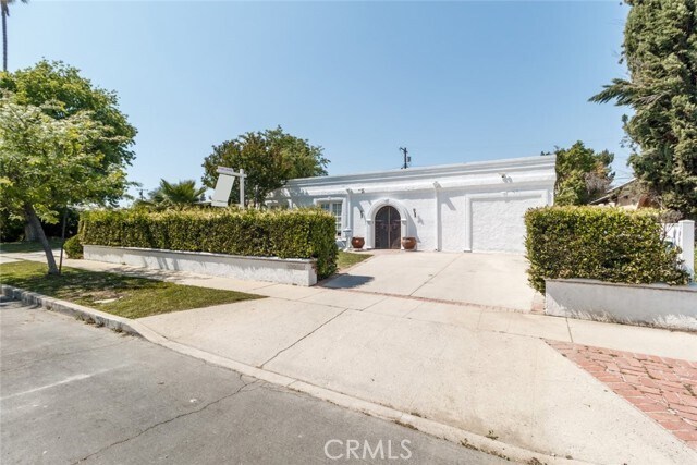 Foto del edificio - 18611 Elkwood St