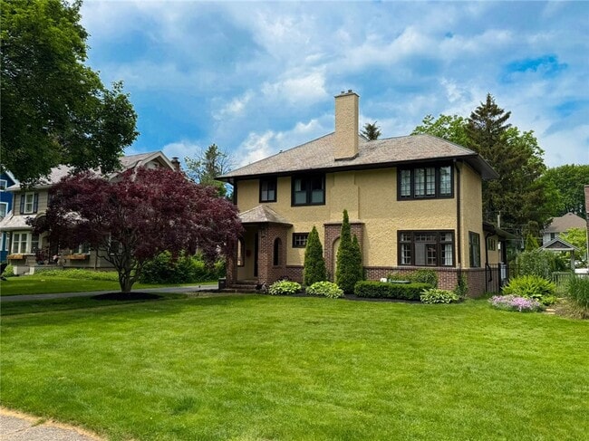 Building Photo - 299 Beresford Rd
