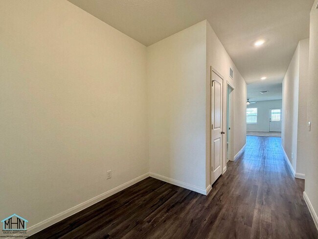 Foto del edificio - 5843 Gulf Meadow