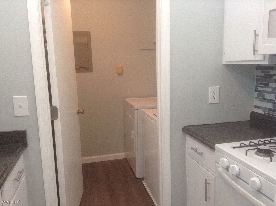 Foto principal - 2 br, 2 bath Condo - 48 Sussex Place