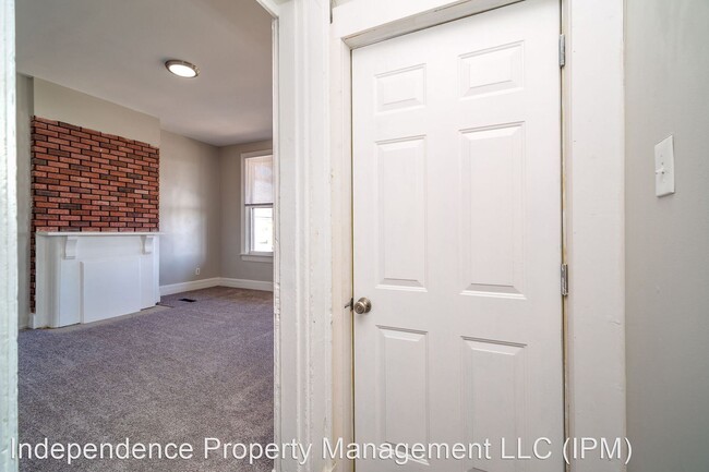 Building Photo - 3 br, 1.5 bath House - 4437 Colerain Ave